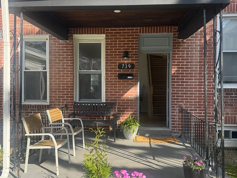 739 N Edgewood St — Photo 17