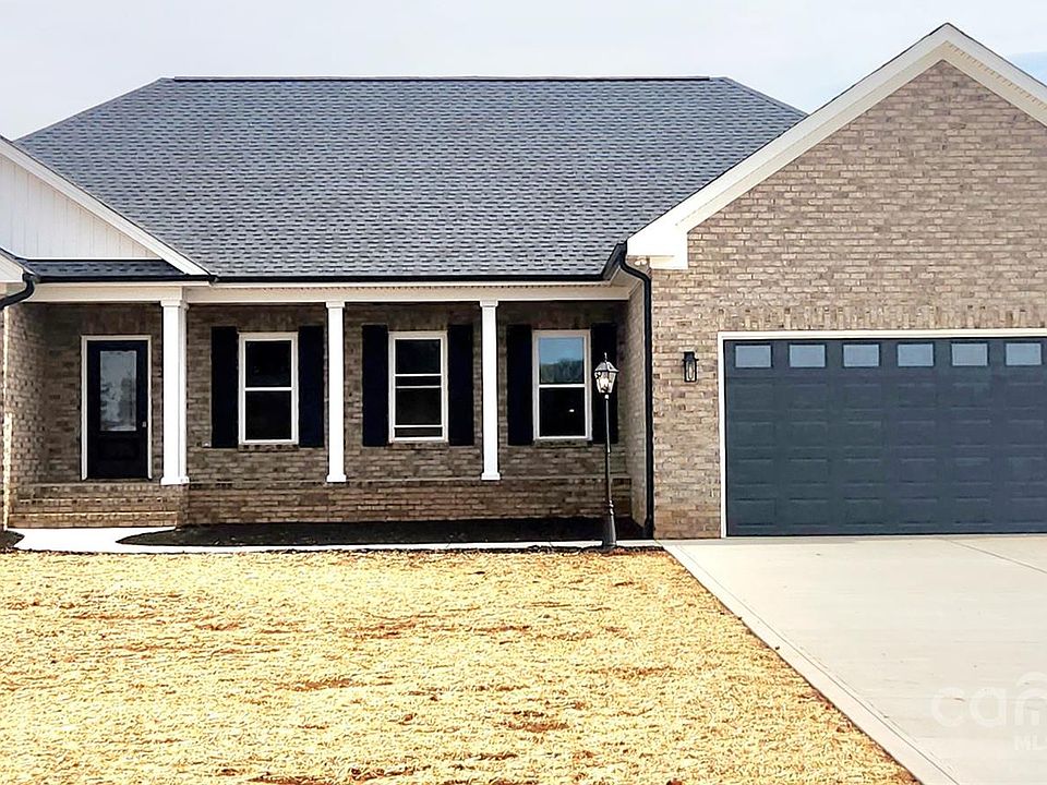 1st image of 3242 Wilson Ct #17