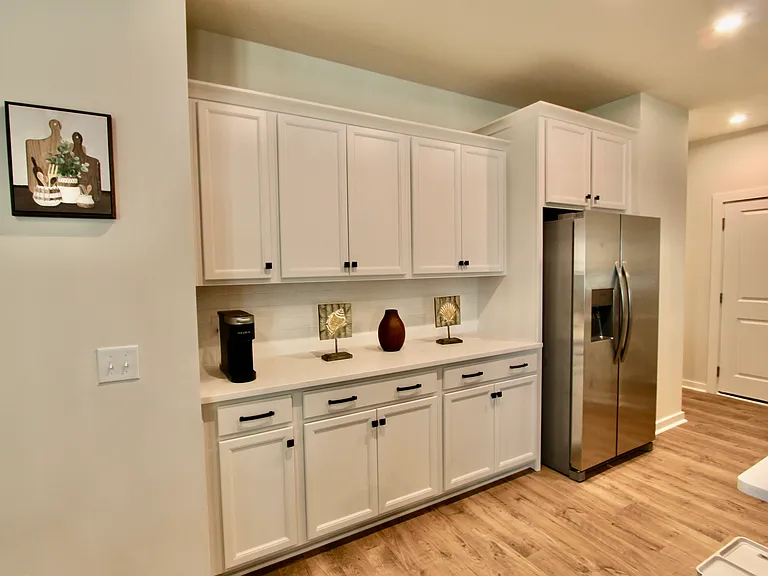 Lockwood Dr — Photo 20
