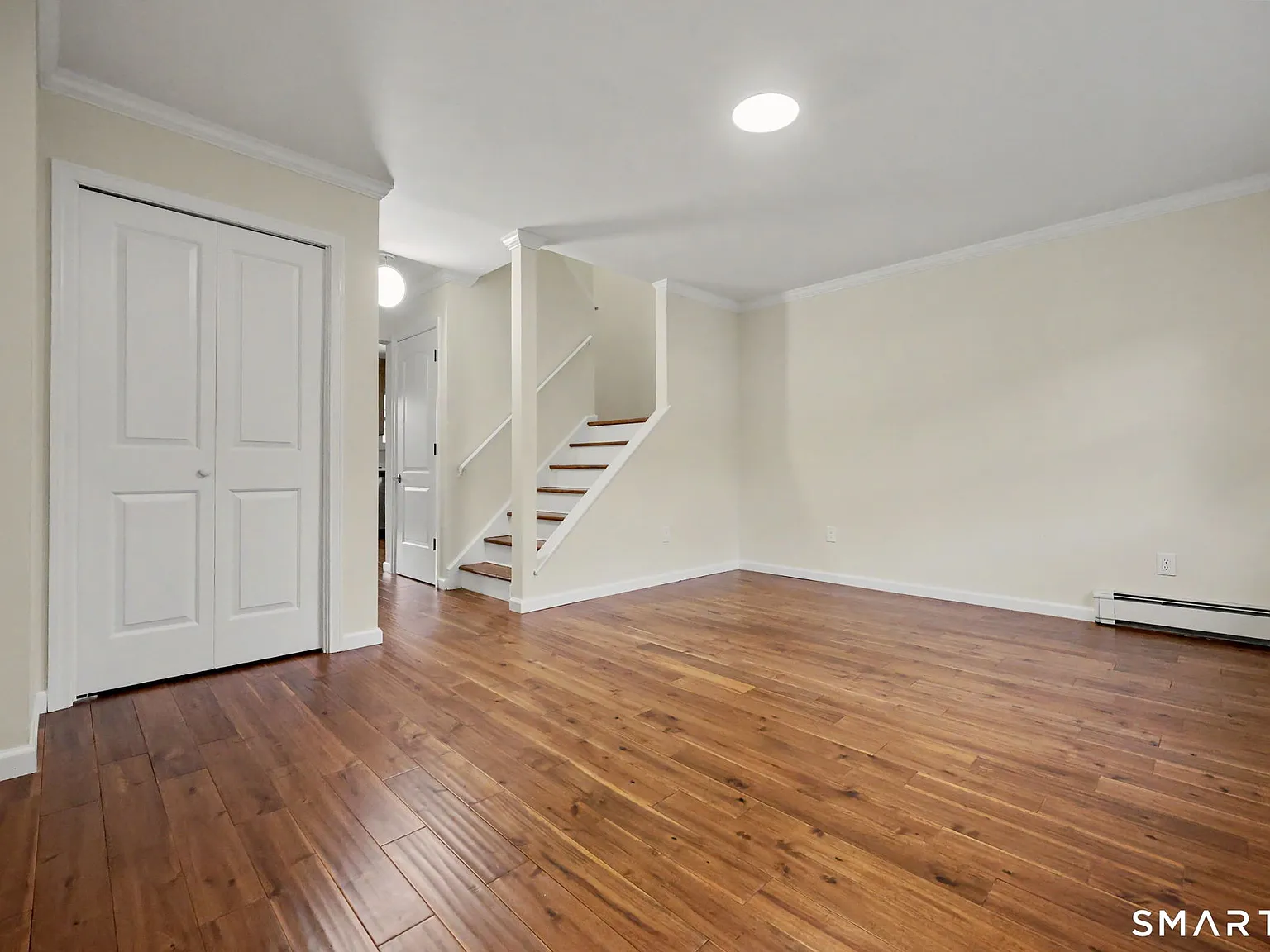 3 bed, 1.5 bath, 1092 sqft, $2,200 — Photo 3
