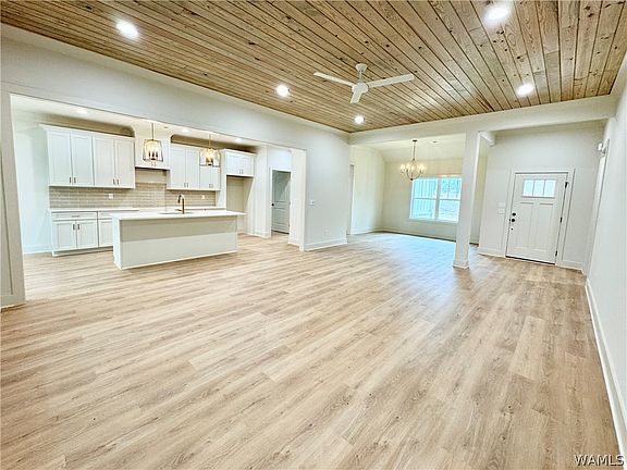 3rd image of 13500 Northside Rd