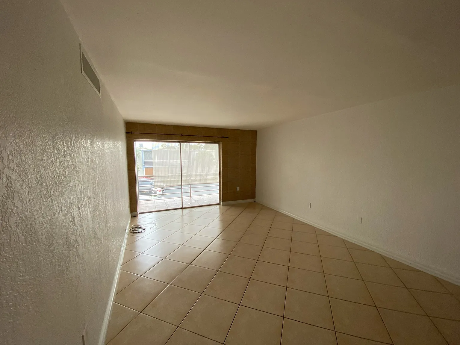 2 bed, 910 sqft, $2,250 — Photo 4