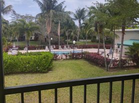 140 NW 70th St, Boca Raton, FL
