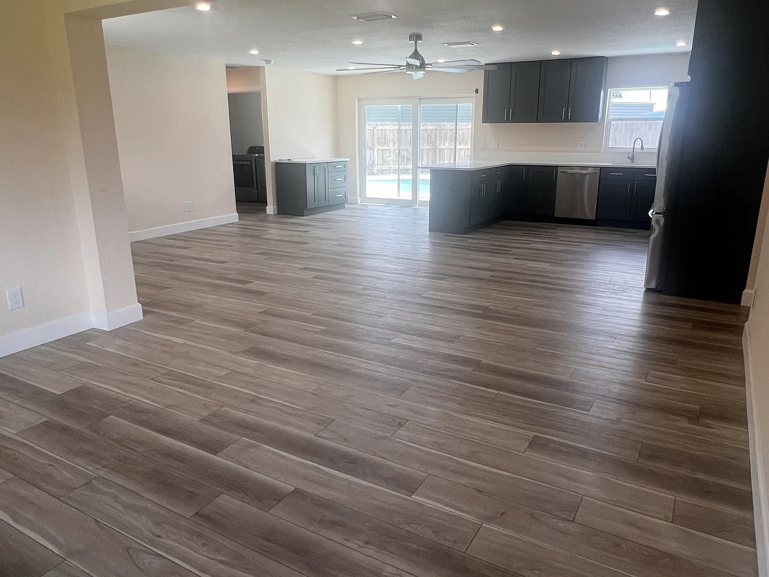511 Palm Avenue - 1 — Photo 3