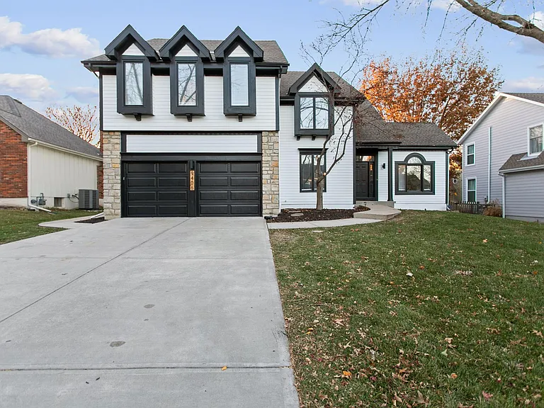 9406 Hall Dr — Photo 26