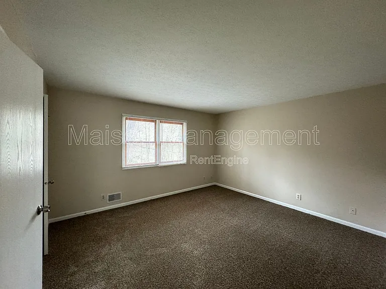 419 Britton — Photo 16