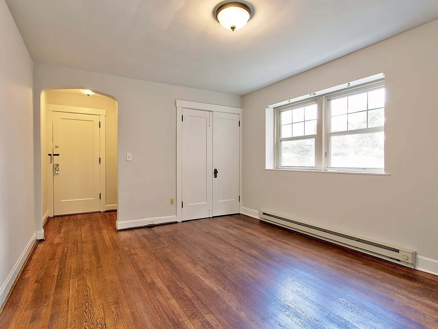 1 bed, 1200 sqft, $1,145 — Photo 1