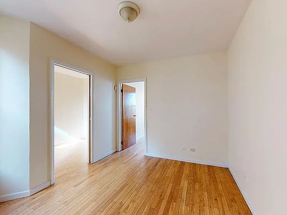 4th image of 428 E 116th St APT 20