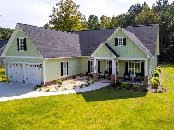 129 Woodlake Dr, Manning, SC 29102