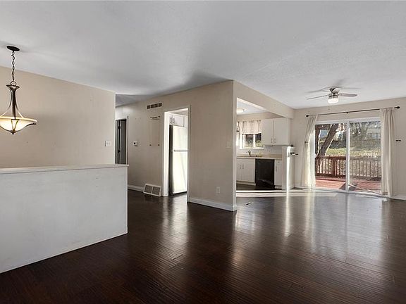 3rd image of 16525 E 35th Street Ct S