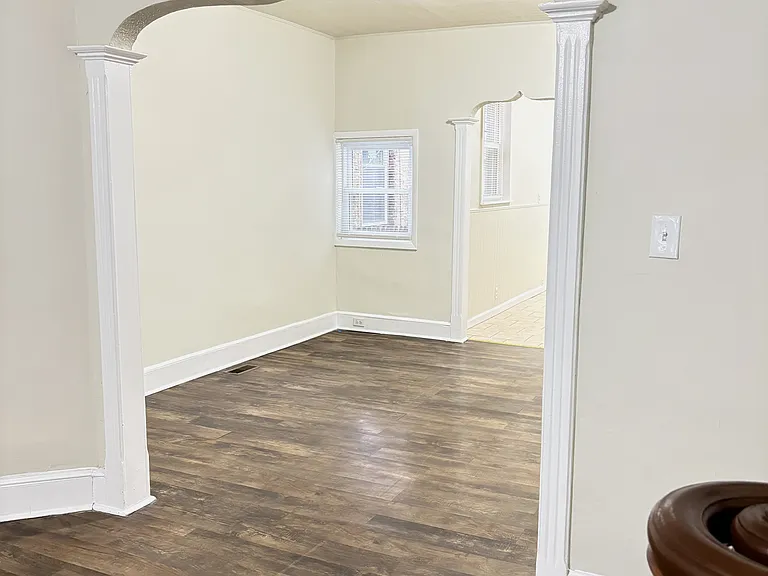 6157 Elmwood Ave — Photo 8