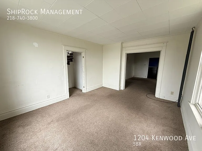 1204 Kenwood Ave — Photo 4
