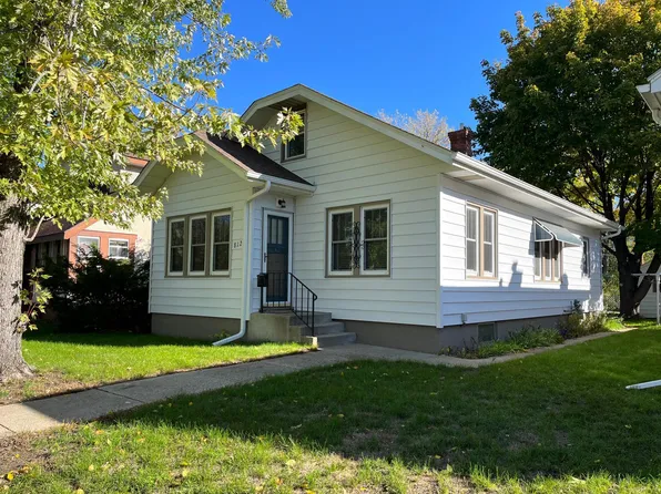 812 12th Ave S, Saint Cloud, MN 56301