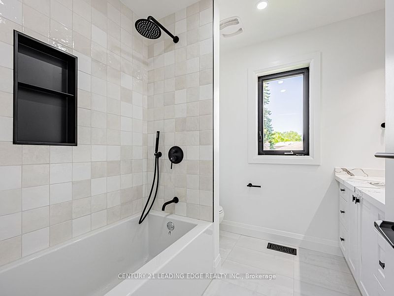 Toronto House for rent - 5 Bedrooms — photo 24