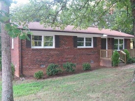 Center left view of the home