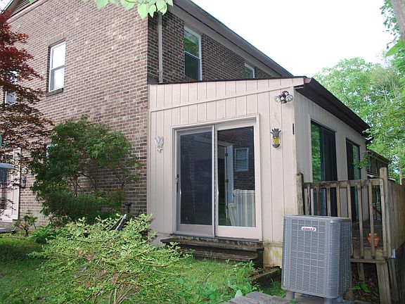 5th image of 420 Woodland Ct SE #420