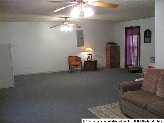 5th image of 4019 Live Oak Dr