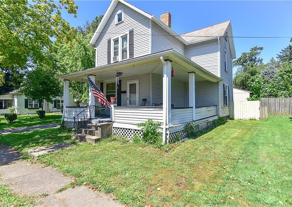 1st image of 115 W Pine St