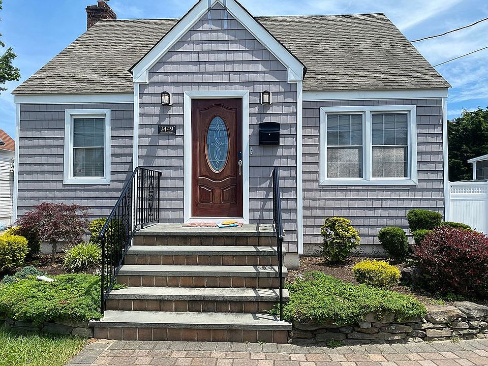 1st image of 2449 Woodland Ave