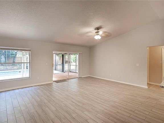 3rd image of 996 Satin Leaf Cir