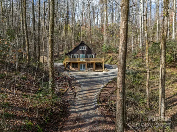 103 Orchard Mountain Rd, Saluda, NC 28773