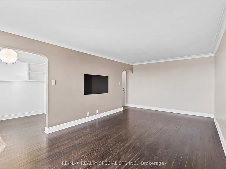 2697 Lake Shore Blvd W #25 — Photo 8