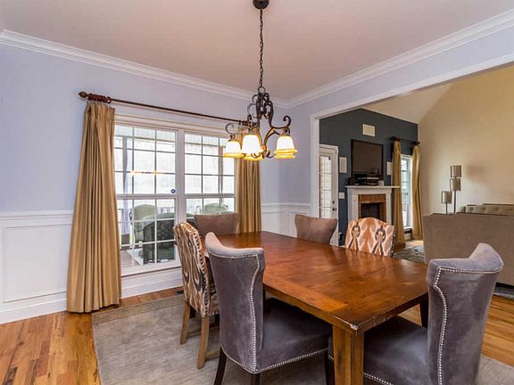 5th image of 4414 Wellesley Dr