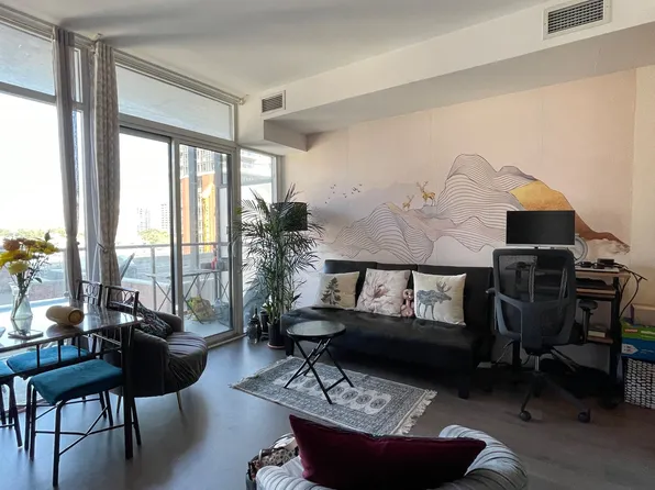 105 George St #514, Toronto, ON M5A 0L4