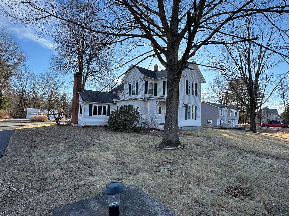 1st image of 465 Hills St
