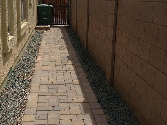 5th image of 36952 W Leonessa Ave