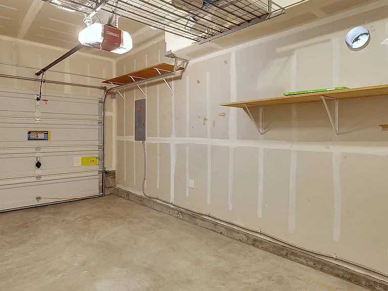 9817 N Clarendon Ave — Photo 31
