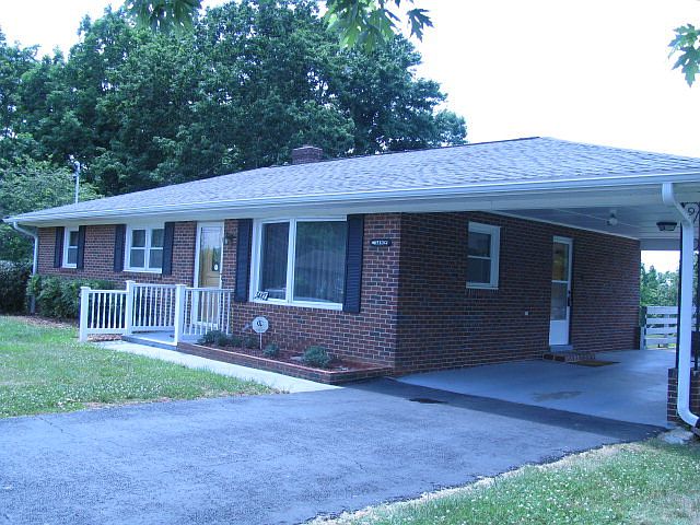 1st image of 3482 Longview Dr