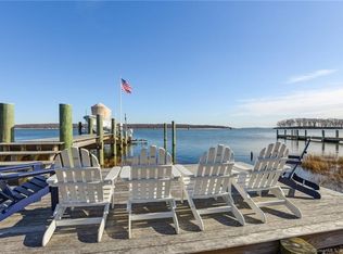 128 Jupiter Point Rd, Groton, CT 06340