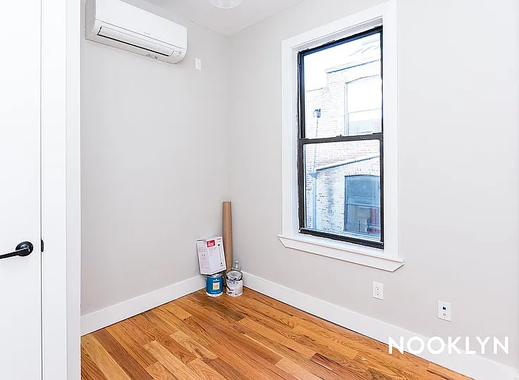 566 Maple St #2F — Photo 10