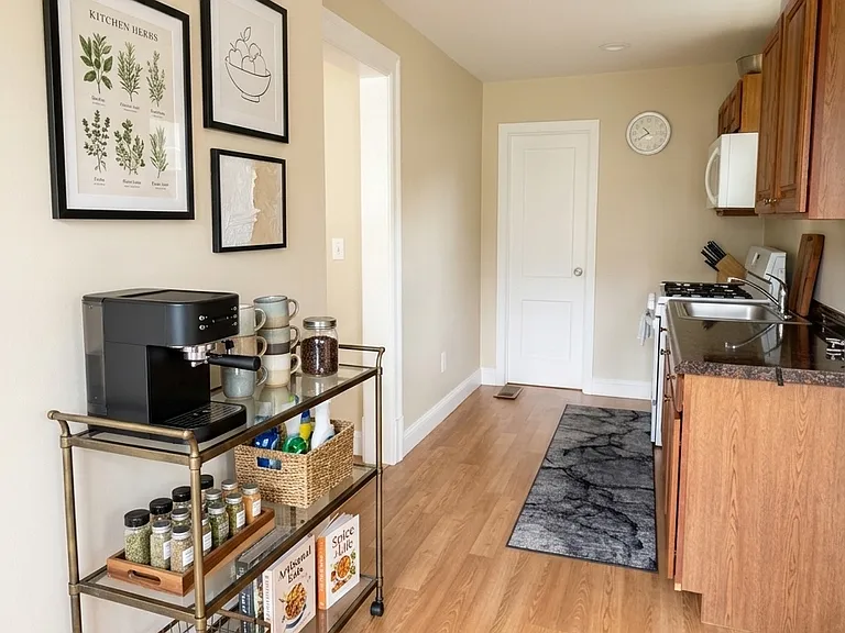 22 Stanford Ave — Photo 11