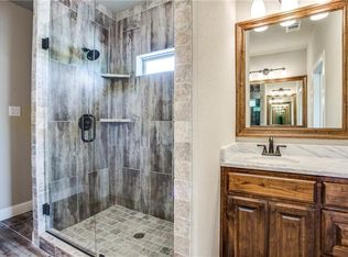 5601 Foster Ct, Fort Worth, TX 76126