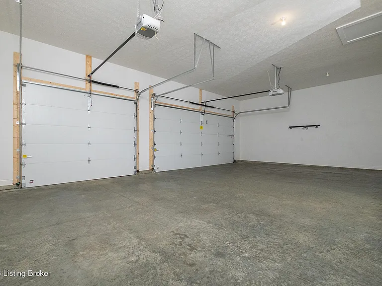 6024 Passionflower Dr — Photo 36