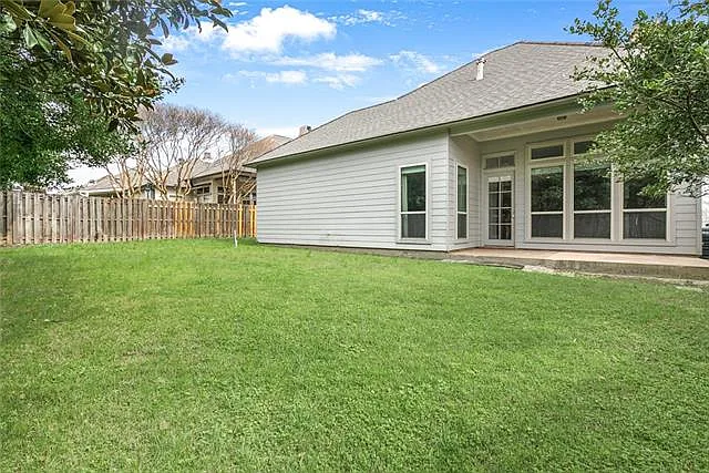 19466 Kelly Wood Ct — Photo 13