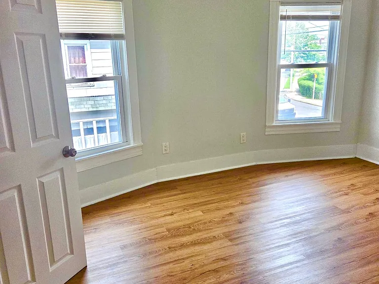 471 Carey Ave #1 — Photo 9