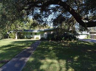 2430 10th St, Port Neches, TX 77651