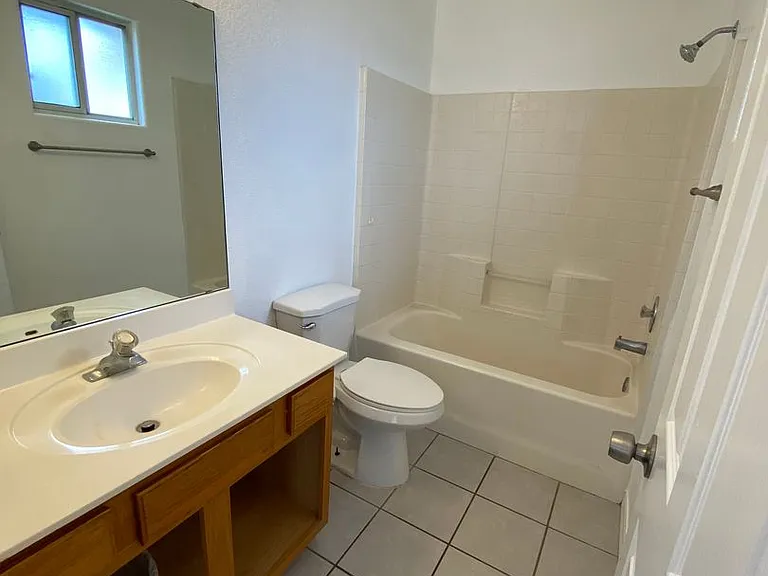 6582 W Hershey Way — Photo 18