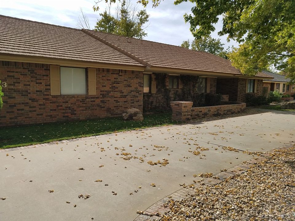1st image of 213 Sandzen Dr