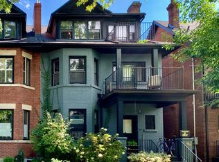 108 Admiral Rd #1, Toronto, ON M5R 2L6