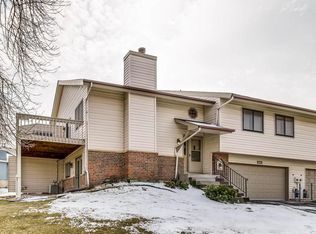 3634 Avon Dr, Woodbury, MN 55125