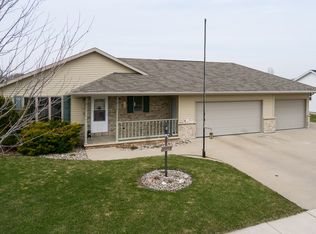 1002 W Ann St, Kaukauna, WI 54130