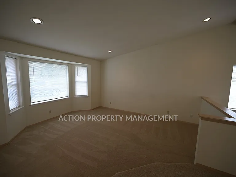1464 Heath Rd — Photo 6