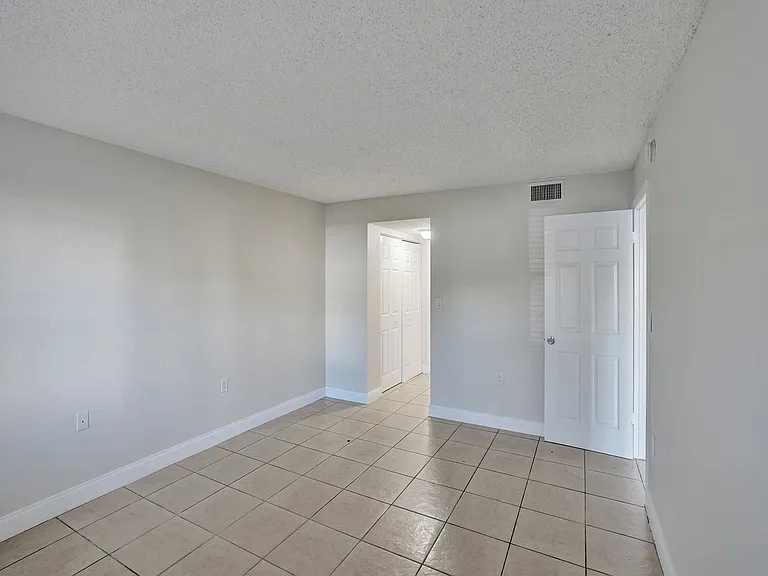 4205 N University Dr #108 — Photo 23