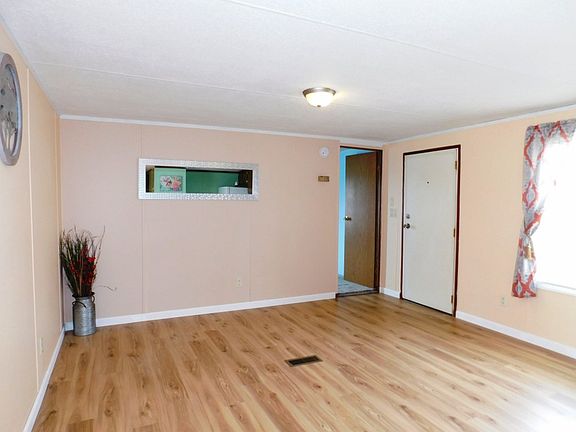 3rd image of 183 New Smythe Dr