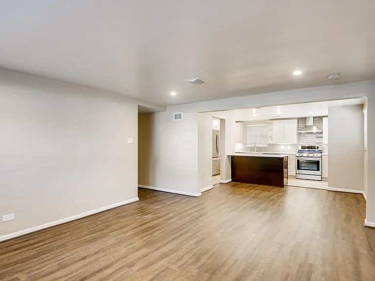 900 S Harrison St #1 — Photo 8