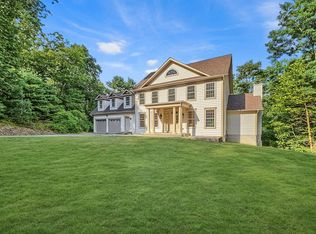 1 Roberts Ln, Newburgh, NY 12550